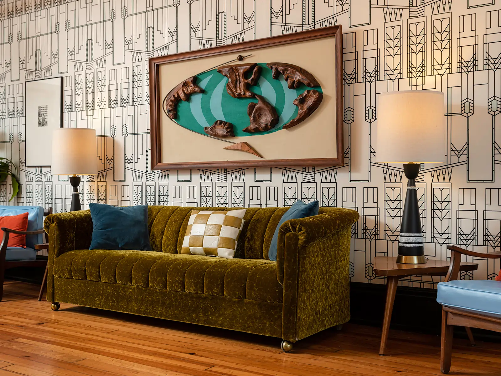 Ghost Mannequin Image 1