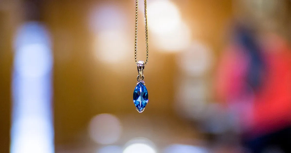 Luxurious Gold Chain with Blurry